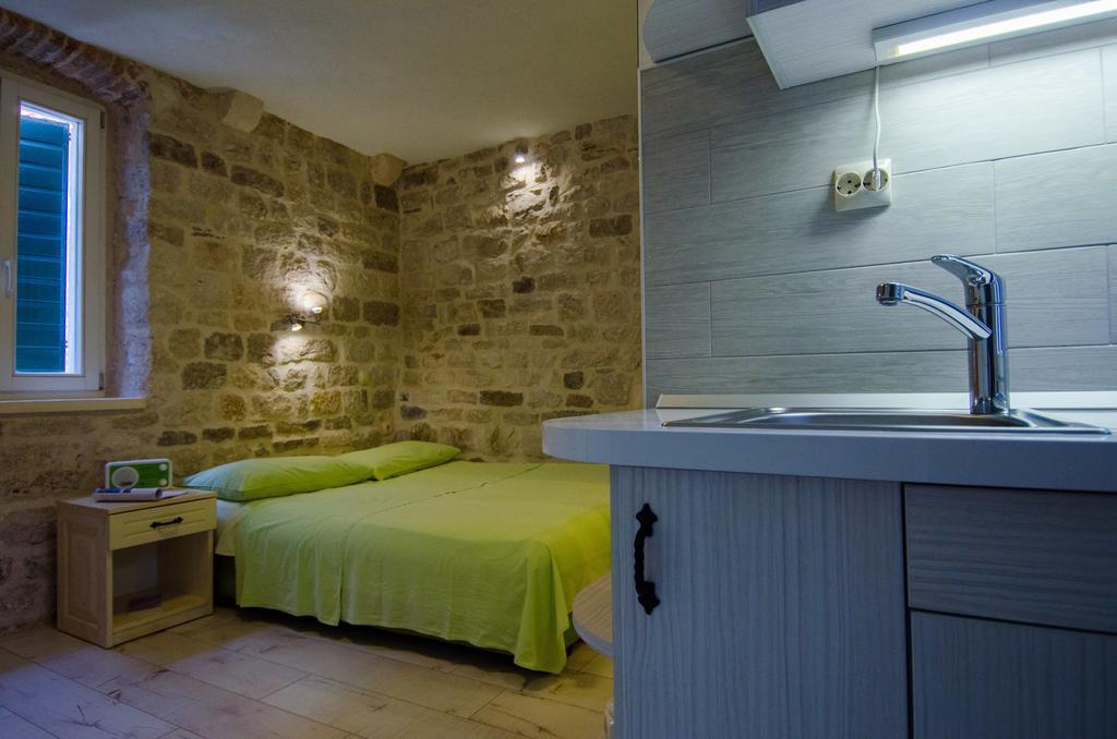 Apartments Kaja トロギール 部屋 写真