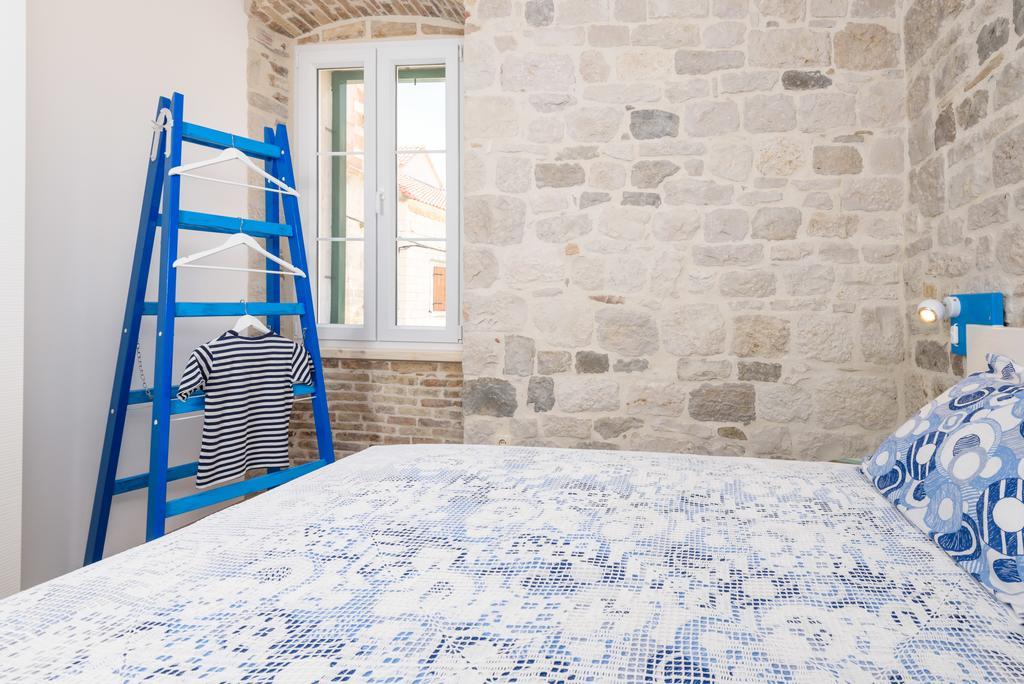 Apartments Kaja トロギール エクステリア 写真