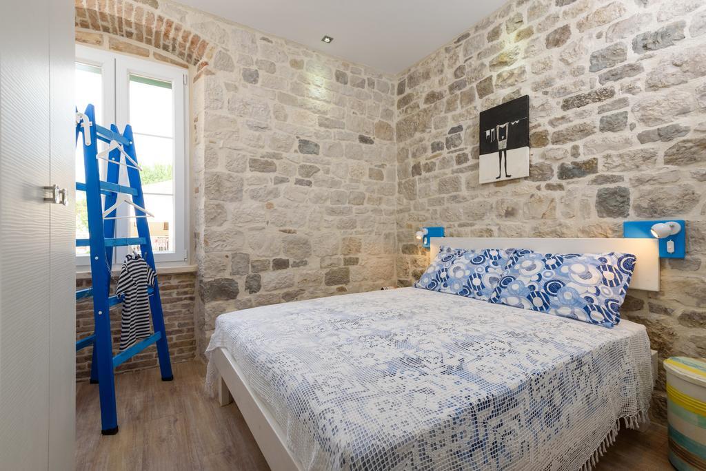 Apartments Kaja トロギール エクステリア 写真