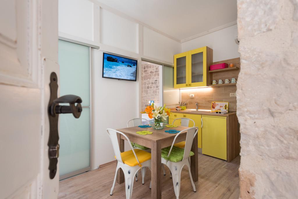 Apartments Kaja トロギール エクステリア 写真